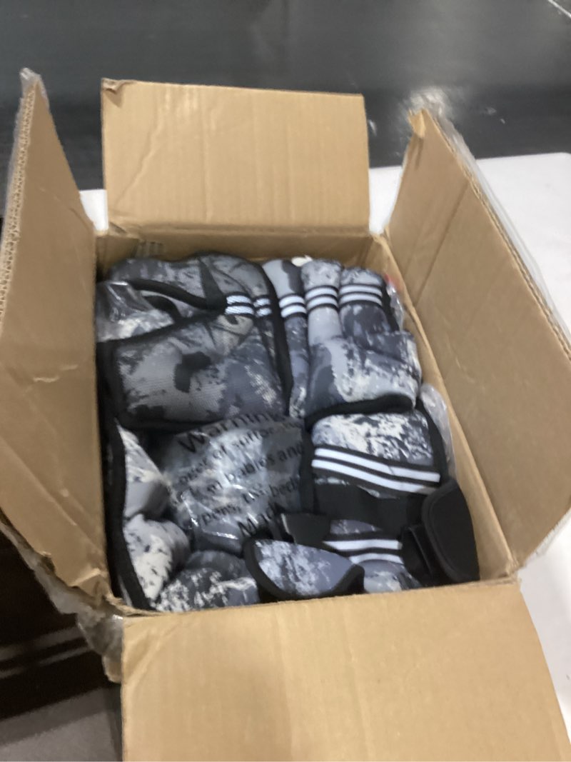Condition photo showing Good Condition for zelus weighted vest, 6lb/8lb/12lb/16lb/20lb/25lb/30lb weight vest with reflective stripe for workout, strength training, running, fitness, muscle building, weight loss, weightlifting 16 lb black camo