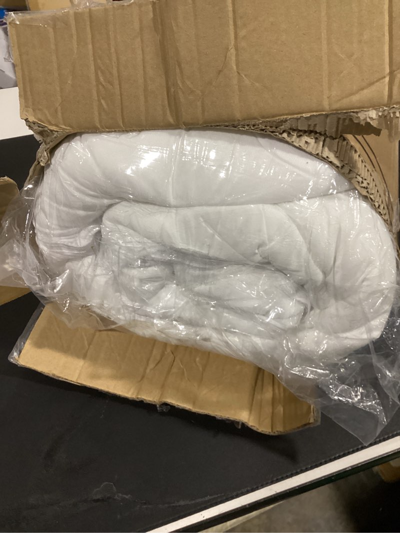 Condition photo showing As Is for BDEUS Queen Mattress Pad, Extra Thick 1450GSM Mattress Topper, Four Leaf Clover Soft Mattress Protector Cover with 21" Deep Pocket for Back Pain Relief, 3D+7D Down Alternative Fill Overfilled, White White Queen