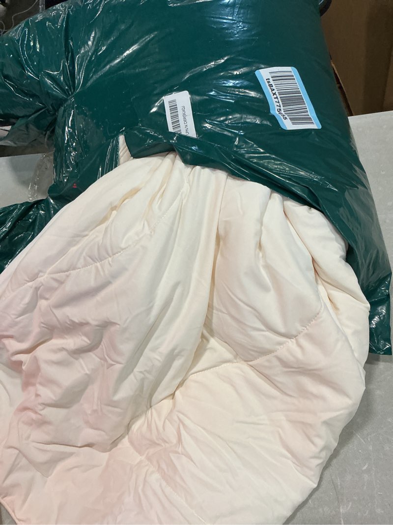 Condition photo showing As Is for rest® evercool® cooling comforter, king/cali king, blanket for hot sleepers, all season bedding to keep cool for night sweats, breathable lightweight blanket, 106x90 inches, snow ivory snow ivory king / cali king (106"x90")