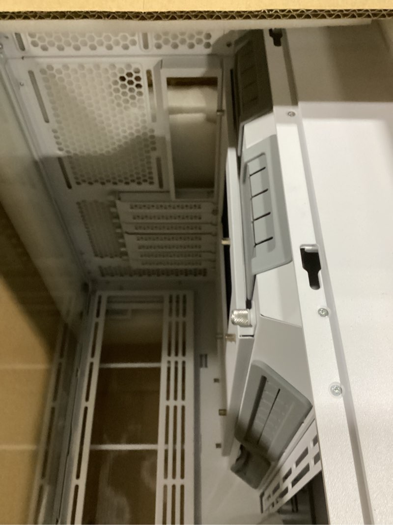 Condition photo showing Good Condition for Lian Li O11 Vision -Three Sided Tempered Glass Panels - Dual-Chamber ATX Mid Tower - Up to 2 x 360mm Radiators - Removable Motherboard Tray for PC Building - Up to 455mm Large GPUs (O11VW.US) O11 Vision White