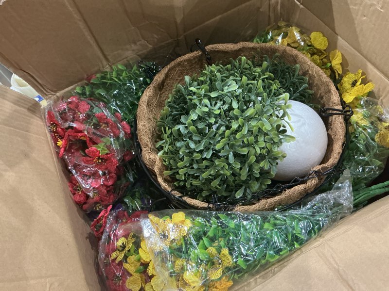 Condition photo showing New/Like New for senjie 2 set artificial hanging flowers with basket for outdoor decor, uv resistant 24 bundles faux flowers fake hanging planter for porch patio balcony mix 4 color 2