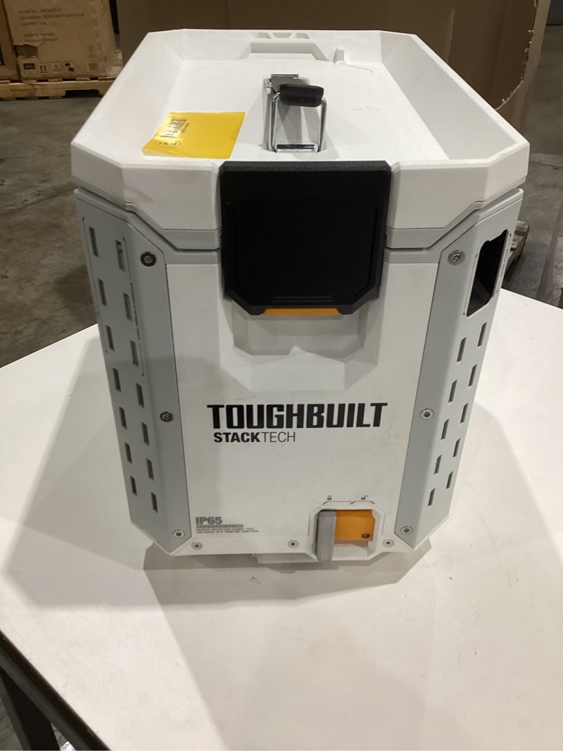Condition photo showing Good Condition for https://www.walmart.com/ip/toughbuilt-stacktech-compact-cooler-stackable-16-quart-hard-shell-ice-chest-white/16521905059