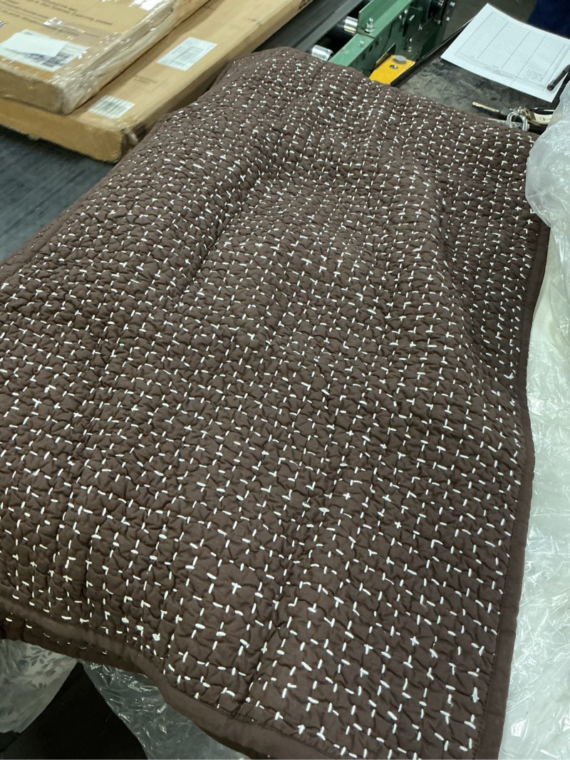 Condition photo showing Good Condition for organic cotton hand stitched quilted sham set king 