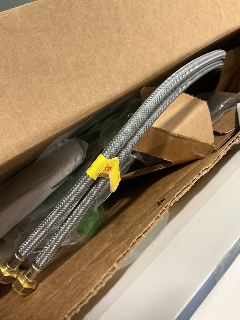 Condition photo showing Good Condition for Moen Brecklyn Glacier White One-Handle Single-Hole Kitchen Faucet with Pull-Out Sprayer and Power Clean, Optional Deckplate Included, 87557W