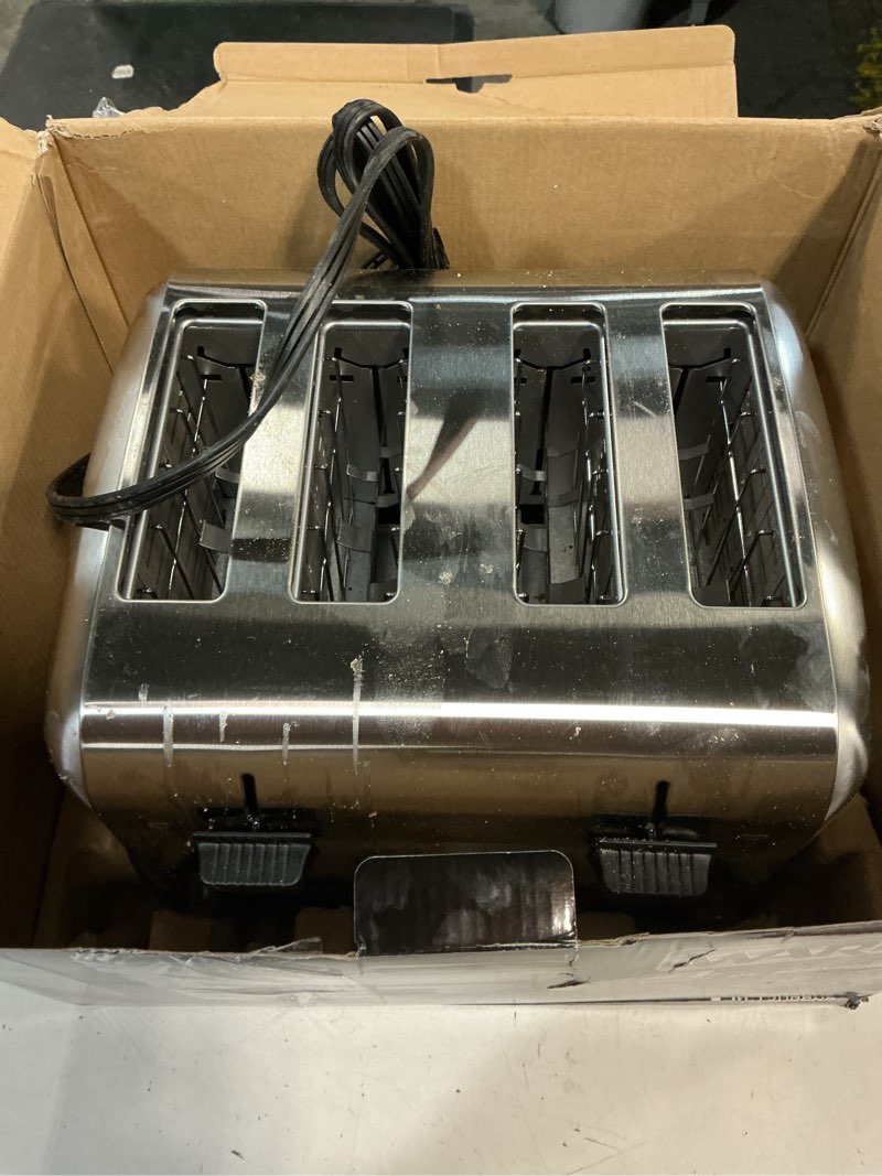 Condition photo showing Good Condition for Waring (WCT708) Four-Compartment Pop-Up Toaster, Silver Classic