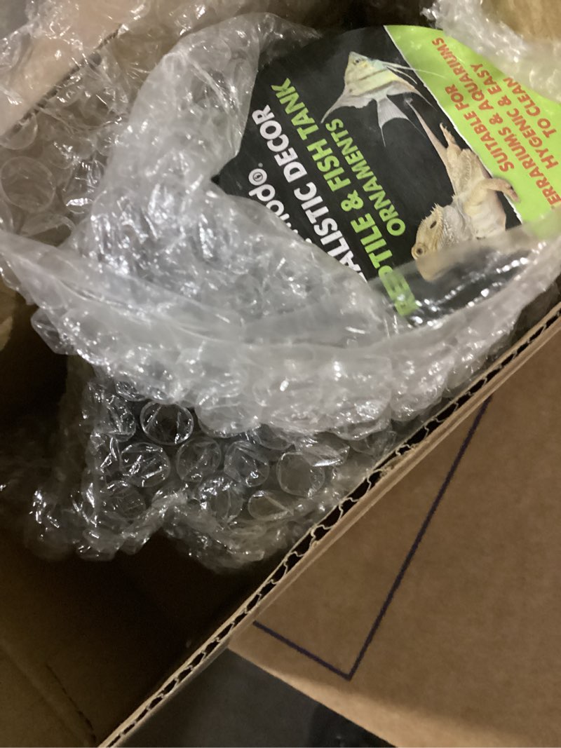 Condition photo showing New/Like New for Komodo Jelly Pot Rock Den for Feeding Reptiles  Size Small  Aquarium Decor