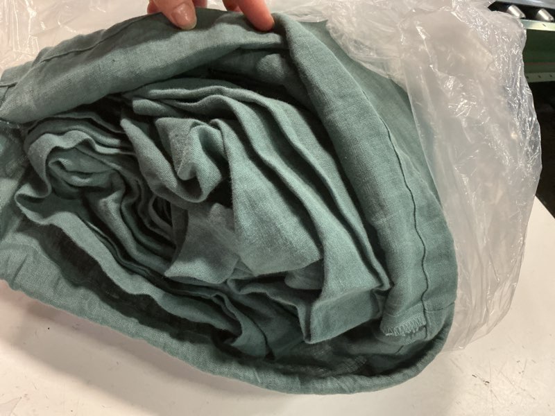Condition photo showing Good Condition for european linen sheet set, queen, ocean