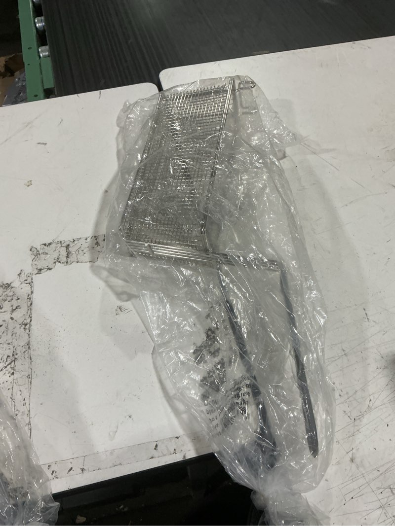 Condition photo showing New/Like New for thunder group square basket 13-1/4" x 4-1/4" x 5-1/2", comes in each