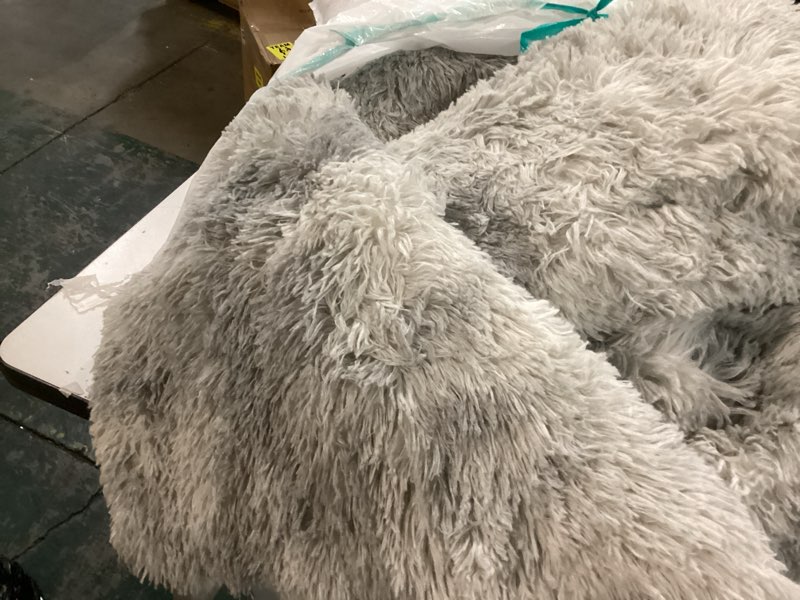 Condition photo showing Good Condition for Shag Area Rugs for Bedroom Living Room,6X9 Ultra Soft Fluffy Area Rugs for Dorm, Indoor Carpet Nursery Rugs for Kids Room Home Decor,Tie-Dye Grey 6' x 9' (Rectangular) Mottling Grey
