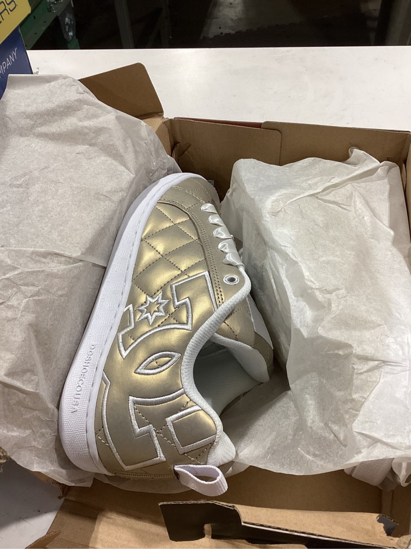 Condition photo showing New/Like New for DC Shoes Womens Court Graffik 7 Lt. Gold