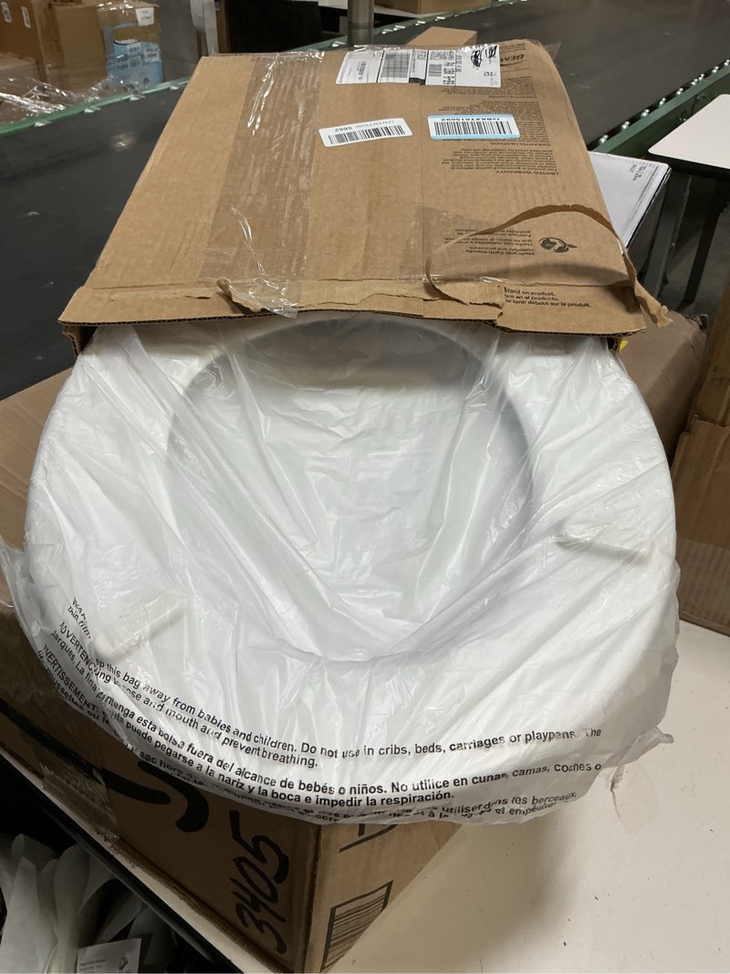 Condition photo showing Good Condition for BEMIS 500EC 390 Toilet Seat with Easy Clean & Change Hinges, 1 Pack Round, Cotton White