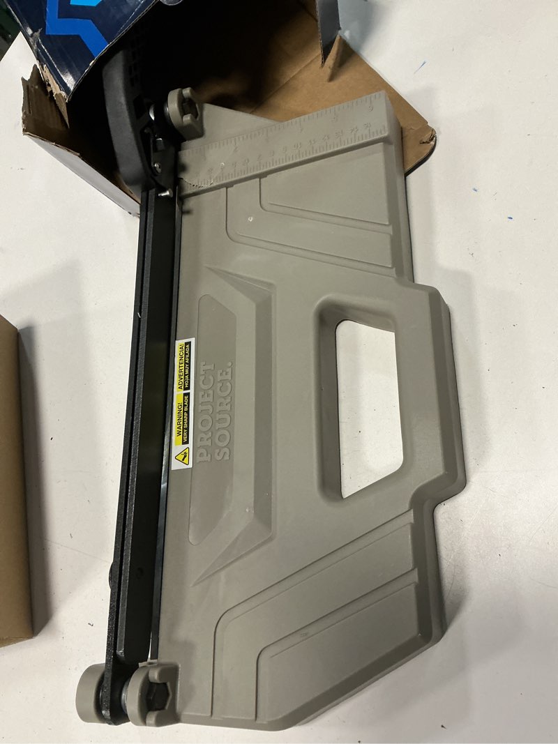 Condition photo showing Good Condition for qep 30002 quick cut vinyl tile cutter