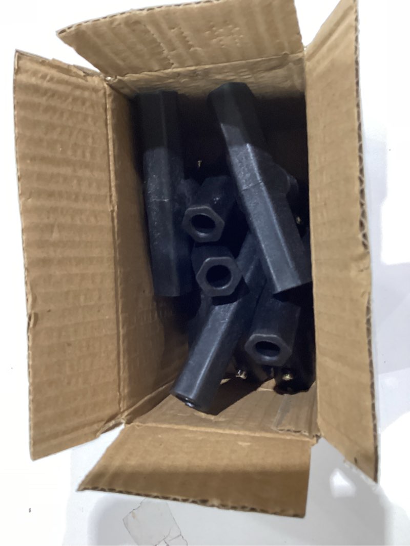 Condition photo showing Good Condition for 6pcs T-Tube Connector for Trampoline Pole Covers, Black Plastic T-Connector Cap Accessories for Connection Replacement Part Between Top Pole and Net
