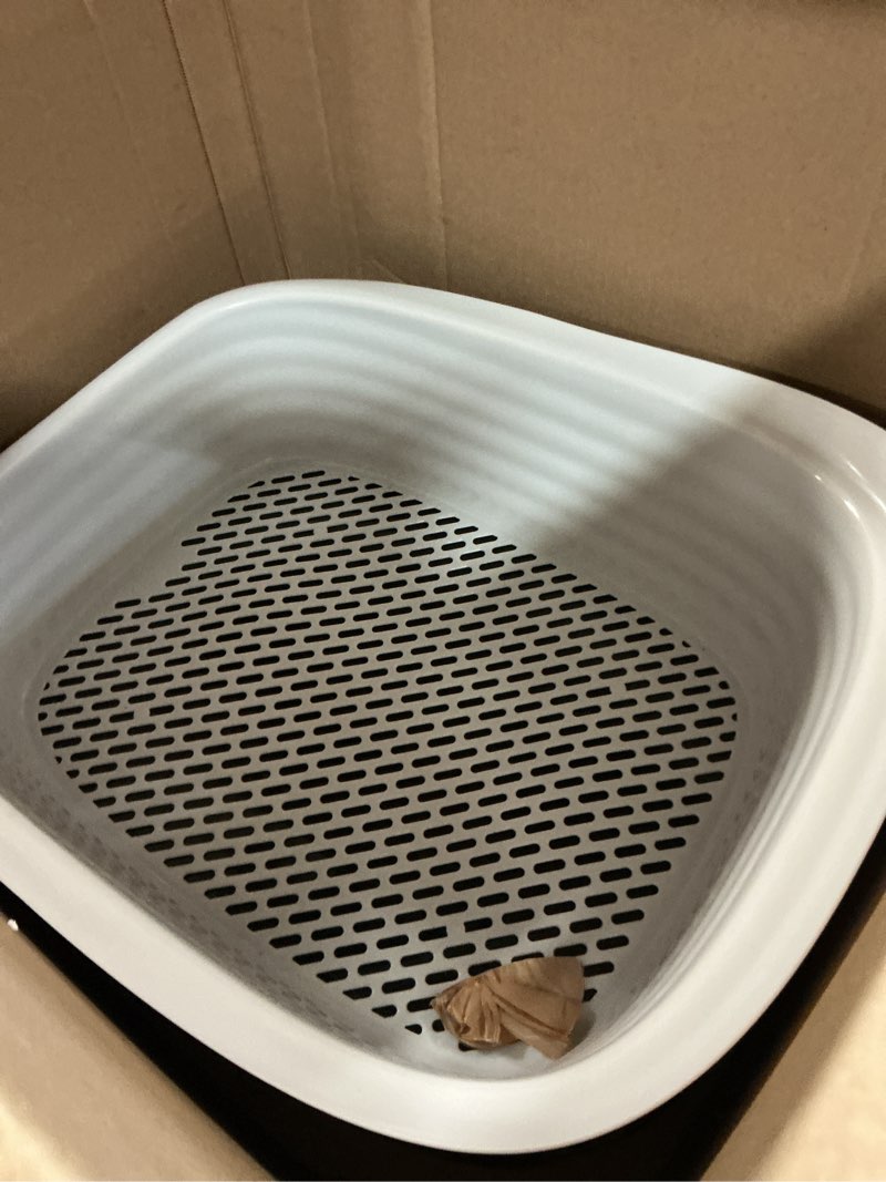 Condition photo showing Good Condition for arm & hammer large sifting litter box scoop free cat litter tray with microban, made in usa