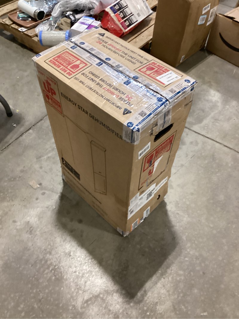 Condition photo showing New/Like New for 3,500 Sq.Ft Most Efficient Energy Star 2024 Dehumidifier, Vellgoo Max 80 Pint/D (Standard 56 Pint/D) Compressor Dehumidifier with Drain Hose, Intelligent Humidity Control for Basement, Home, Bedroom White 3,500 Sq.Ft Without Pump