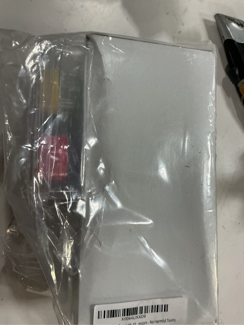 Condition photo showing New/Like New for TalkTools Lip Gym with 100 Tongue Depressors - Fun Lip Fitness Program - Teaches/m, b, p/, Assists with/r/Production - Quick Reference Chart - Fits Standard ?” Tongue Depressors - No Harmful Toxins