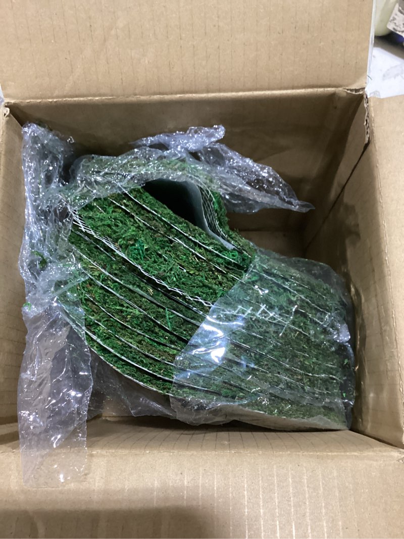 Condition photo showing Good Condition for canlierr 12 pack dried moss mats sheets for crafts, 10/12 inch round green preserved moss placemats for wedding party birthday diy garden plants decor home table decoration(10 inch)