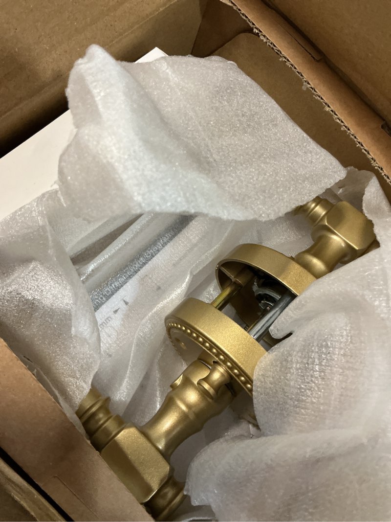 Condition photo showing Good Condition for Amerdeco 6 Pack Brushed Gold Privacy Door Handles, Gold Interior Door Knobs,Heavy Duty Door Lever for Bedroom and Bathroom, Reversible Keyless for Right & Left Side AM0034 Privacy 6 Pack Brushed Gold