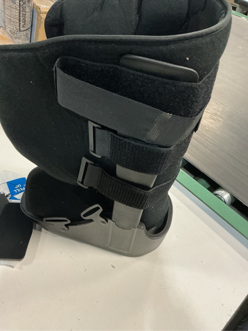 Condition photo showing Good Condition for united ortho usa14107 air cam walker fracture boot, large, black large (pack of 1) black