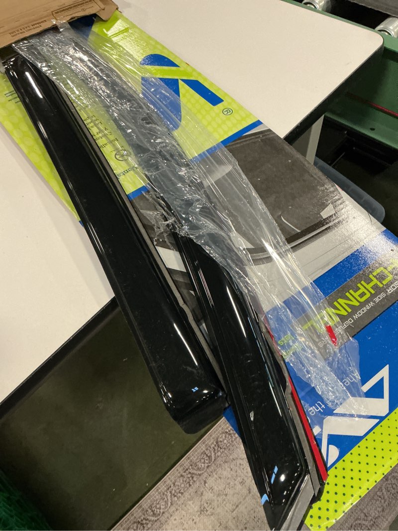 Condition photo showing Good Condition for auto ventshade (avs) by realtruck 17-18 gmc acadia ventvisor in-channel front & rear window deflectors 4pc - smoke compatible with select: 2017 gmc acadia limited