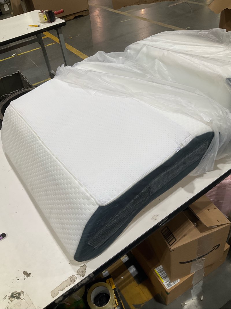 Condition photo showing Good Condition for ahpmeoa 3pcs wedge pillow set for after surgery, back pillow for bed sitting up, 10-in-1 foam wedge pillow for acid reflux & back pain relief, post surgery pillow for gerd & snoring, white white 3pcs