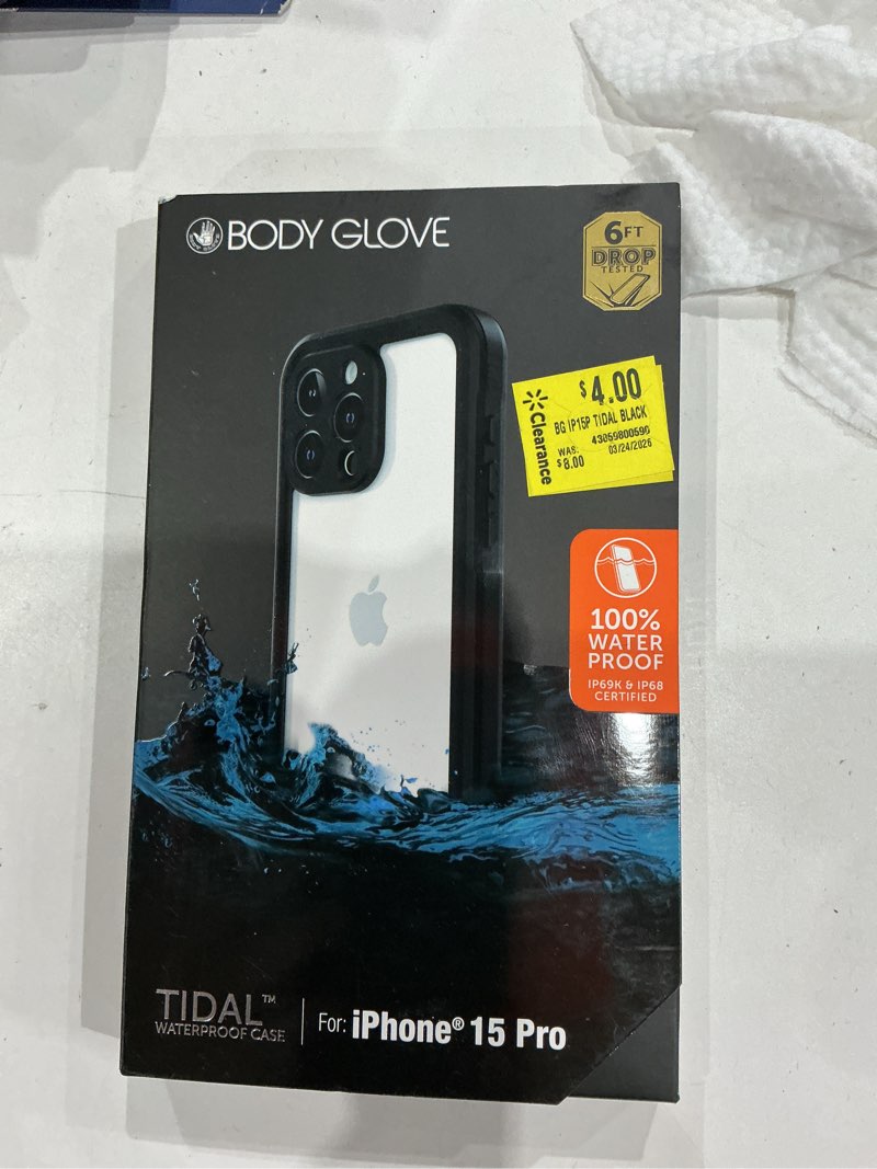 Condition photo showing New/Like New for body glove tidal waterproof phone case for iphone 15 pro - black/clear