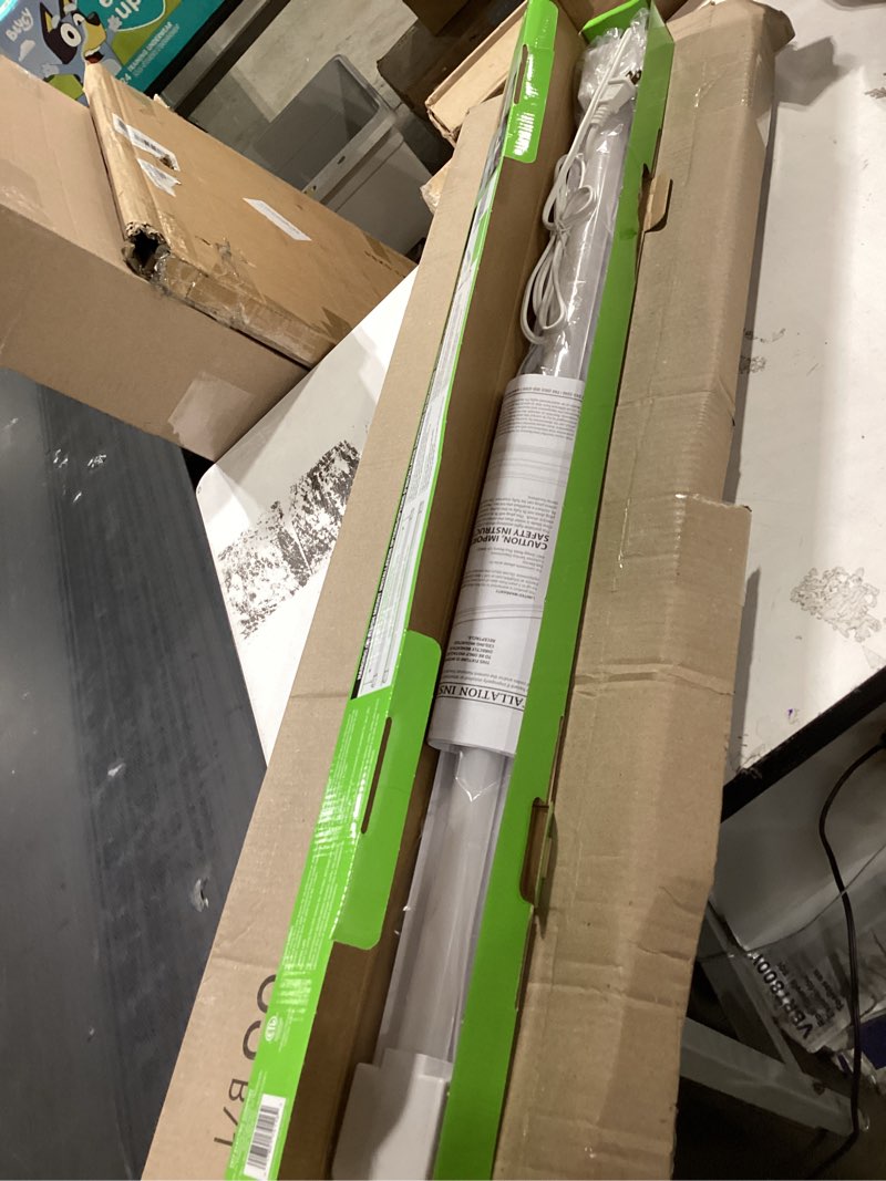 Condition photo showing Good Condition for feit electric 3ft led utility light, 3000 lumens, 4000k cool white, plug-in, flush/hanging mount, ultra-lightweight, 30w led shop light and under cabinet light, 50,000-hour lifespan, shop/3x1/840/v1 3ft. 4000k cool white