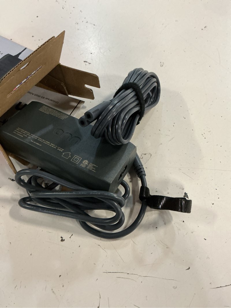 Condition photo showing Good Condition for onn. 90w universal laptop charger with 10 interchangeable tips, total 10 feet power cords, fits most laptops like hp, dell, lenovo, onn.