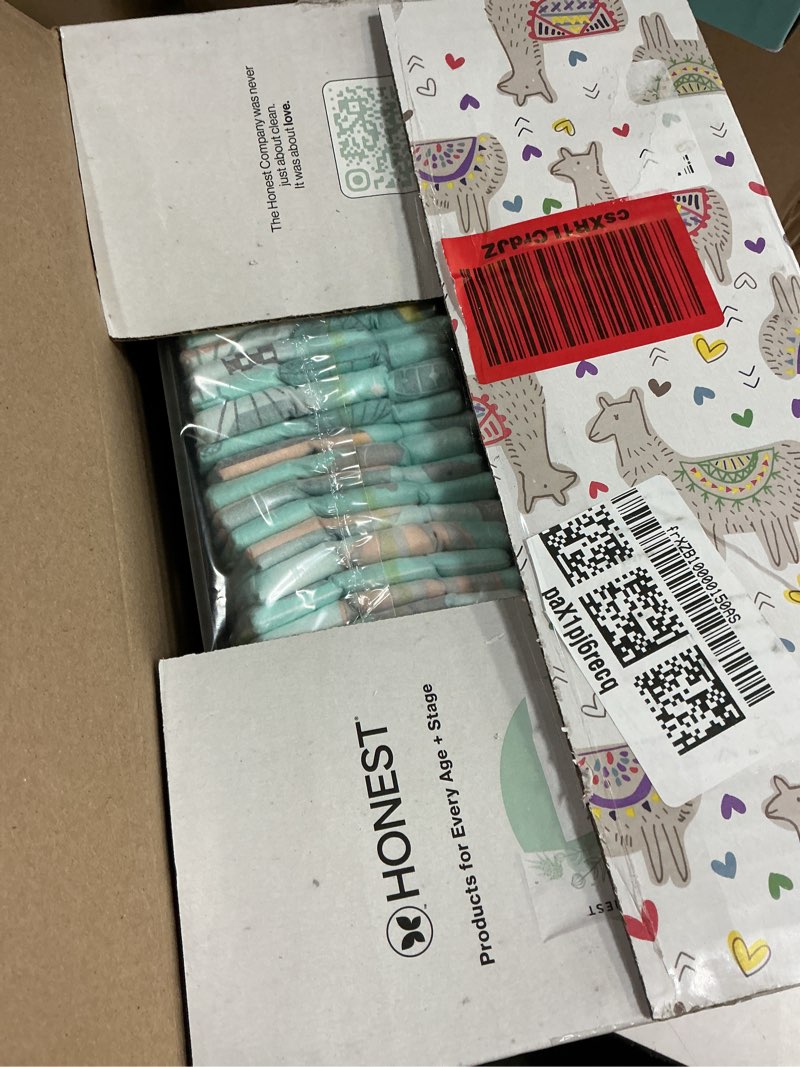 Condition photo showing New/Like New for The Honest Company Comfort Dry Disposable Diapers for Sensitive Skin, Hypoallergenic, Above It All + All The Alpacas, Club Box Size Newborn 72 Count Newborn (72 Count) Above It All + All the Alpacas