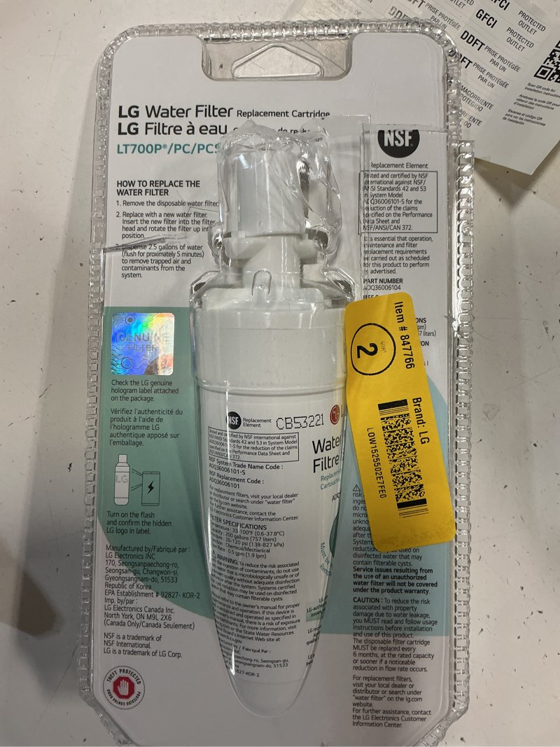 Condition photo showing As Is for lg twist-in refrigerator water filter fits lt700p