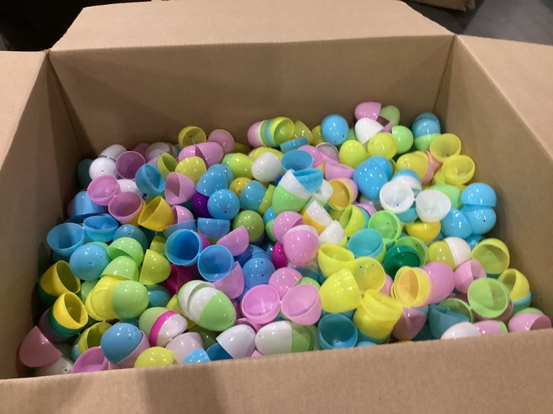 Condition photo showing Good Condition for 1500 pcs plastic easter eggs bulk, 2.4" empty pastel easter eggs fillable for easter hunt, basket stuffers fillers, classroom prizes, party favors supplies decoration