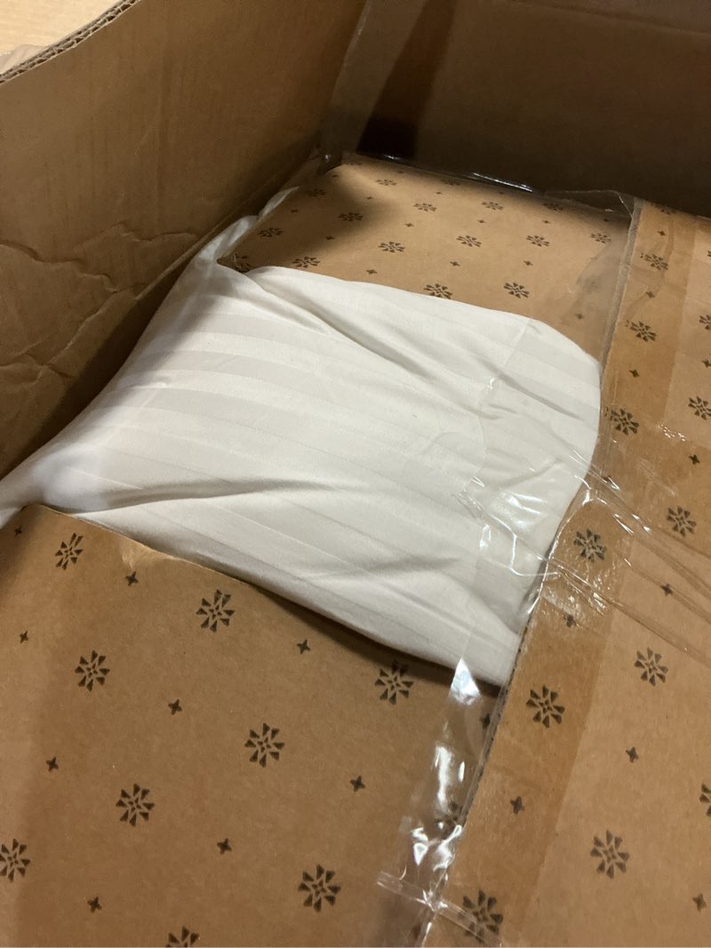 Condition photo showing Good Condition for Beckham Hotel Collection Bed Pillows King Size Set of 2 - Down Alternative Pillow for Back, Stomach or Side Sleepers