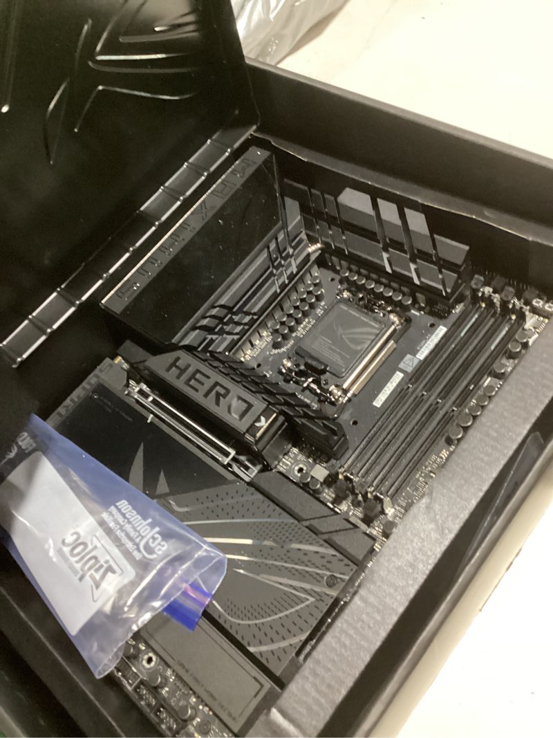 Condition photo showing Good Condition for asus rog maximus z890 hero intel® z890 lga 1851 atx motherboard, advanced ai pc-ready, 22+2+1+2 stages, ddr5, wifi 7, 3x pcie® 5.0 m.2, thunderbolt™ 4, usb type-c®, ai overclocking/cooling/networking lga 1851|core ultra z890 hero|m.2 x6|wifi 7|black
