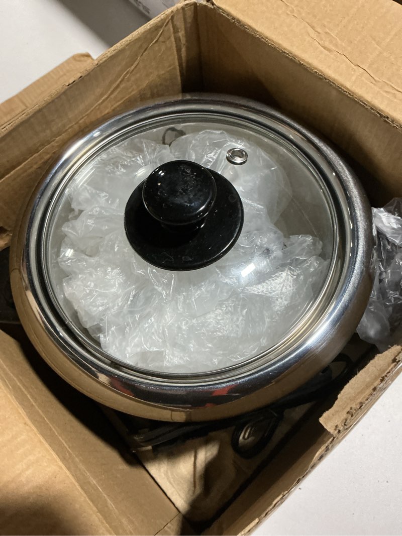 Condition photo showing Good Condition for Elite Gourmet ERC006SS 6-Cup Electric Rice Cooker with Stainless Steel Inner Pot, Makes Soups, Stews, Porridges, Grains and Cereals, 6 cup (3 cups uncooked), Black 6 Cups Cooked, Stainless Steel Black