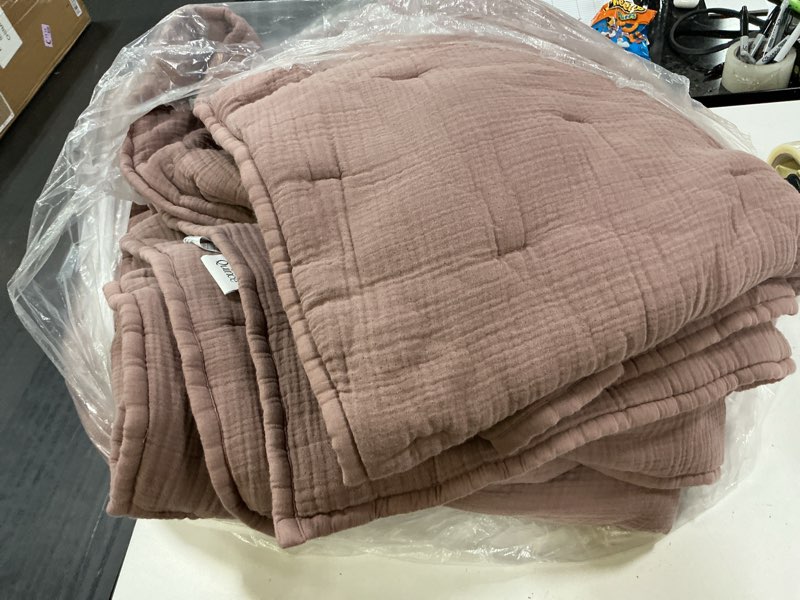 Condition photo showing As Is for organic cotton gauze dream quilt set, king/cal king, fig