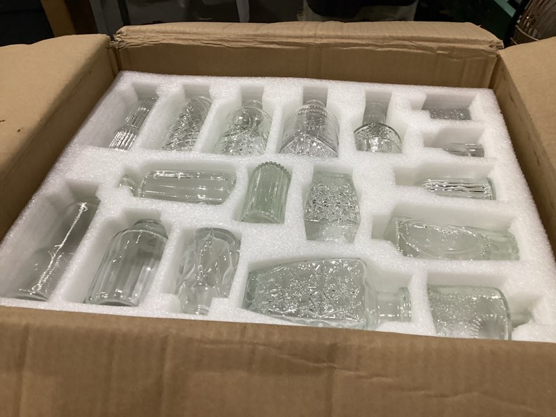 Condition photo showing Good Condition for cewor glass bud vases in bulk, set of 64 small vases for centerpieces, flower vases for flowers in bulk for rustic wedding home table decorations