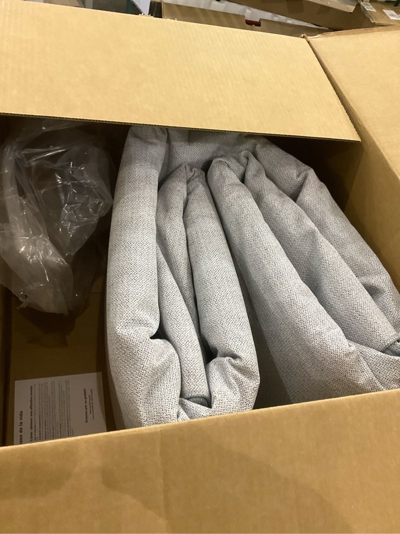 Condition photo showing Good Condition for Blue Washable Vintage Non Slip Area Rug, 8x10 Boho Floral Living Room Rugs, Soft Low Pile Indoor Mat, Aesthetic Pattern Carpet for Bedroom Kitchen and Dining Room Blue 8' x 10' (Rectangular)