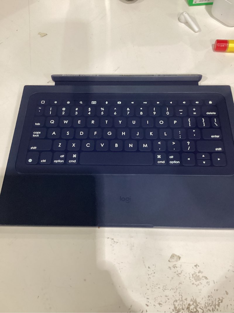 Logi rugged combo 2 secure seal keyboard 5th & 6th gen ipad