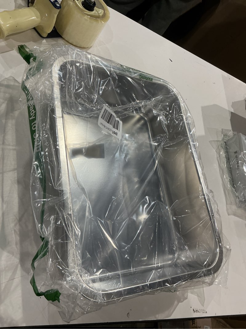 Condition photo showing Good Condition for stainless steel litter box - metal small cat kitty litter box pan, indoor low entry litterbox tray, odor-free, non-stick, easy cleaning pet toilet supplies for kitten, rabbit, dog 15.7"l x 11.8"w x 3.9"h