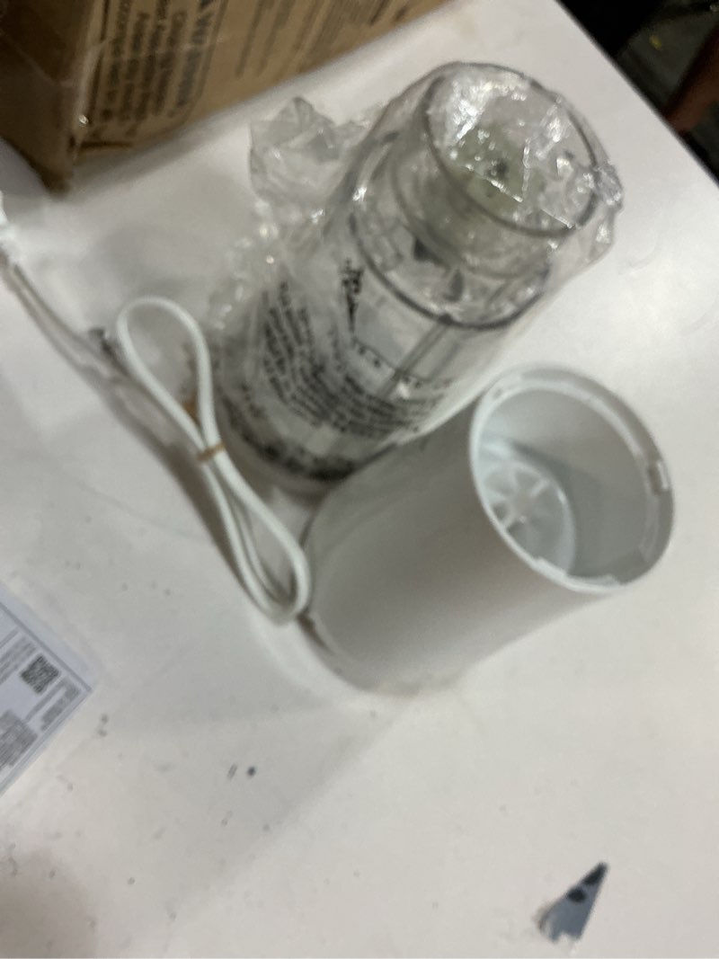 Condition photo showing Good Condition for hamilton beach portable blender for shakes and smoothies, 14 oz bpa free travel cup & lid, durable stainless steel blades, personal smoothie blender, white ( 51101v) white portable blender