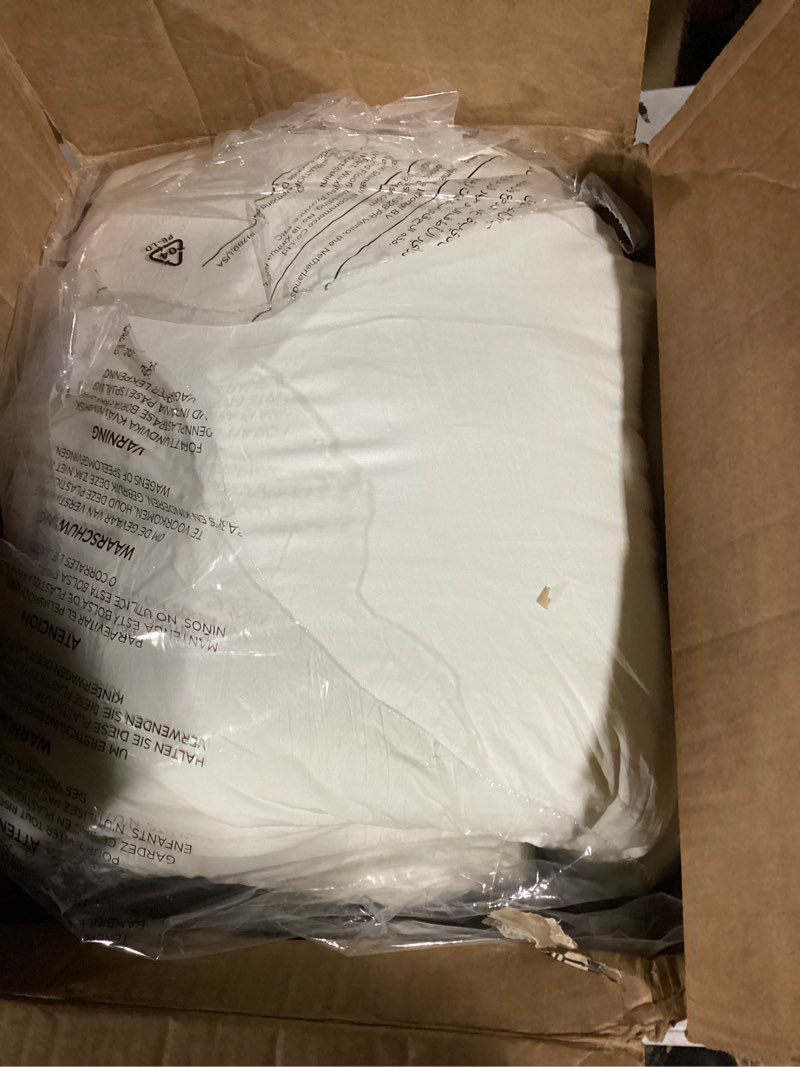 Condition photo showing Good Condition for Bedsure Oversized King Size Comforter Set, Ivory Soft Prewashed Bedding for All Seasons, 3 Pieces GentleSoft™ Down Alternative Bed Set, 1 Lightweight Comforter (120"x98") and 2 Pillowcases (20"x36") Oversized King(120"x98") 04 - Ivory