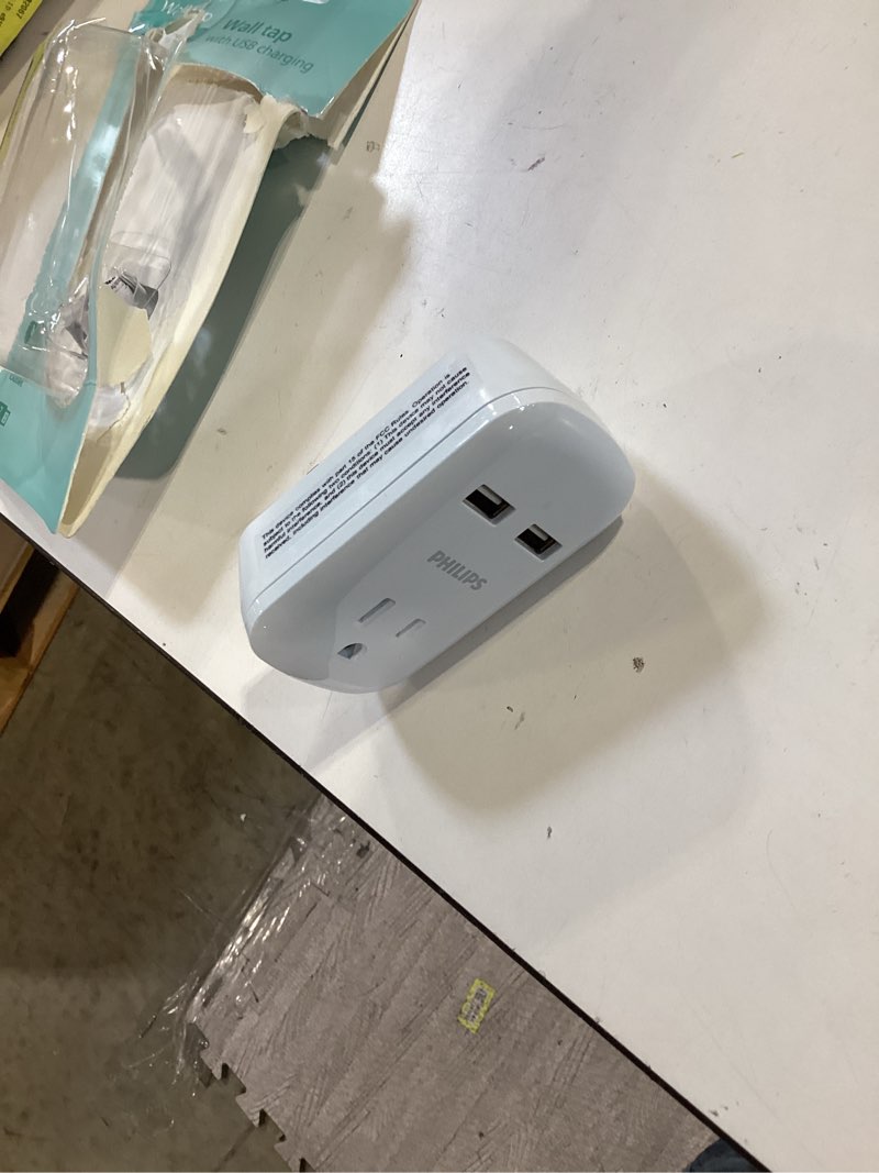 Condition photo showing Good Condition for philips outlet extender with 2-usb port, charging station, grounded power adapter, 3-prong, 2.1 amp/10 watt, etl listed, white, spp1201wa/37