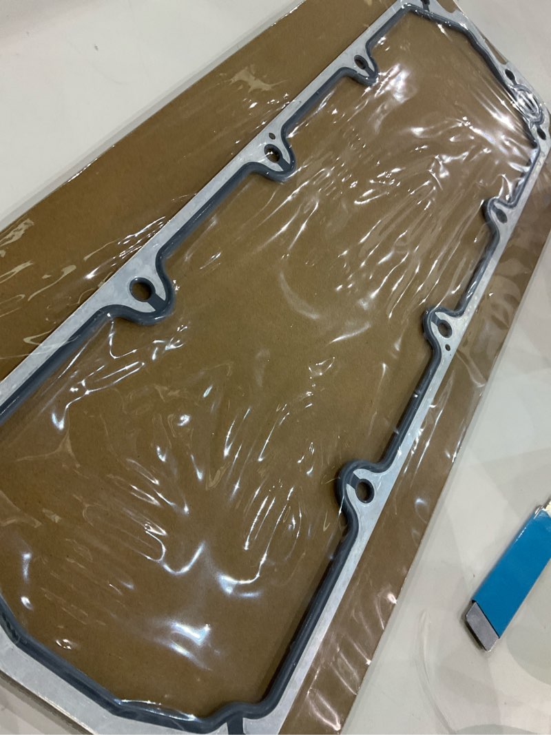 Condition photo showing New/Like New for SK615211 Engine Valve Cover Gasket