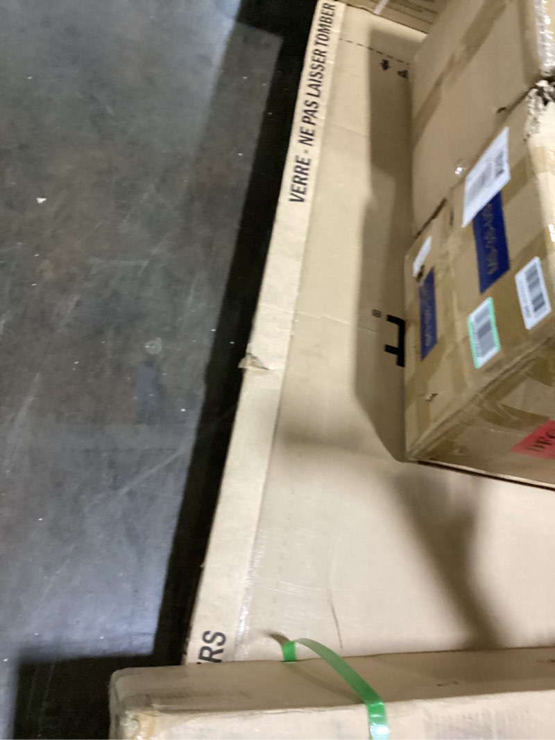 MISCELLANEOUS GLASS ITEM