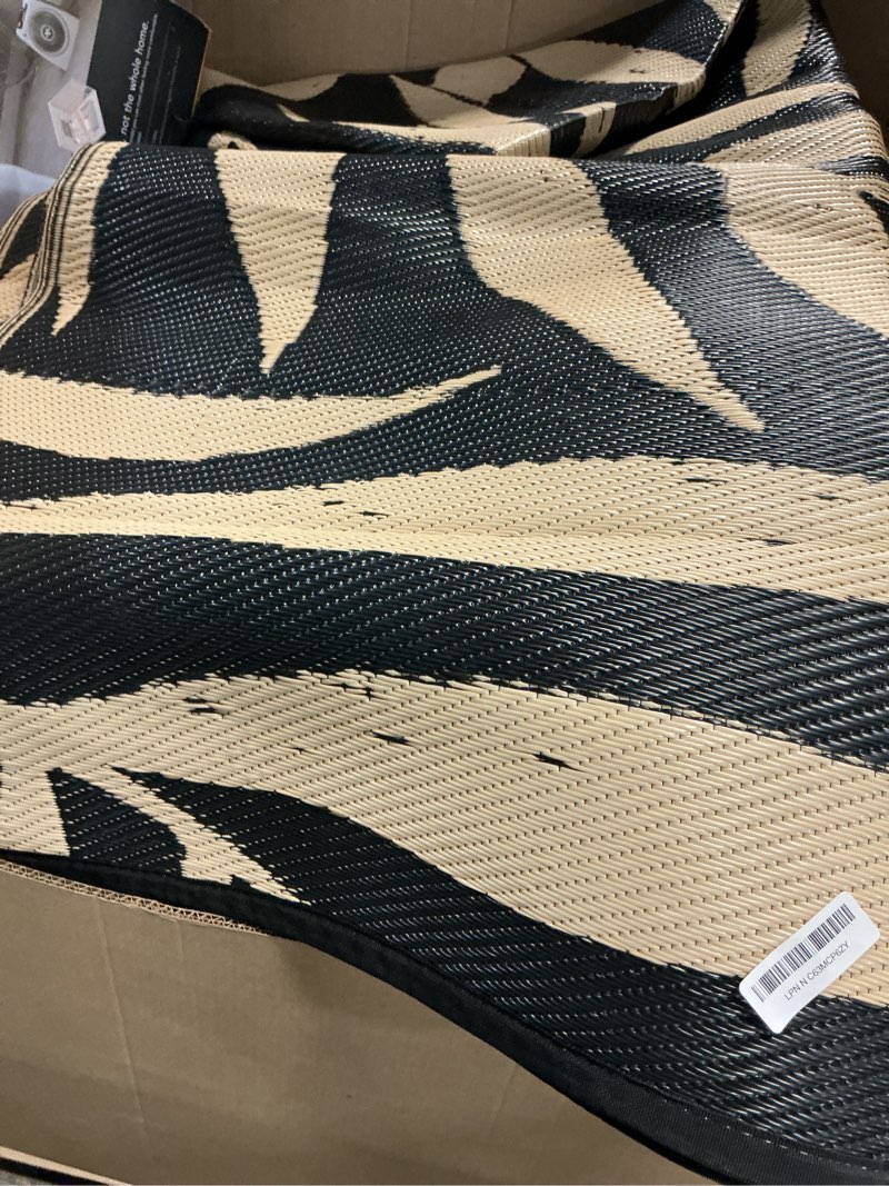 Condition photo showing As Is for olanly waterproof outdoor rug 9x12 ft, reversible outdoor plastic straw rug with leaf pattern, rv mat, indoor outdoor carpet for patio, camping, balcony, deck, backyard, black & beige black & beige 9' x 12' (rectangular)