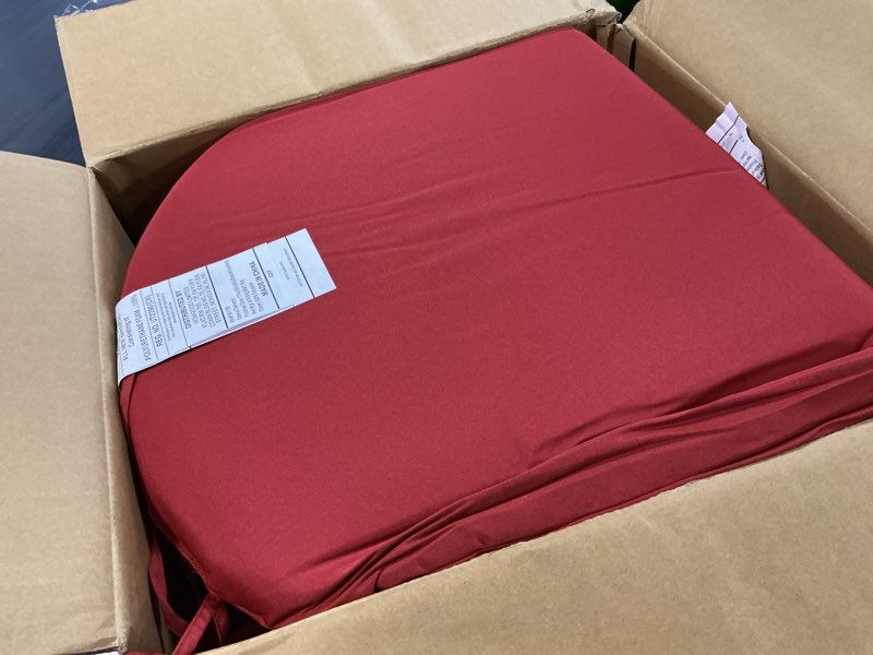 Condition photo showing Good Condition for harborest outdoor chair cushions set of 4, water resistant patio chair cushions with ties, outdoor seat cushions for patio furniture, 17"x16"x2", burnt orange burnt orange 17"x16"x2" (4 pack)