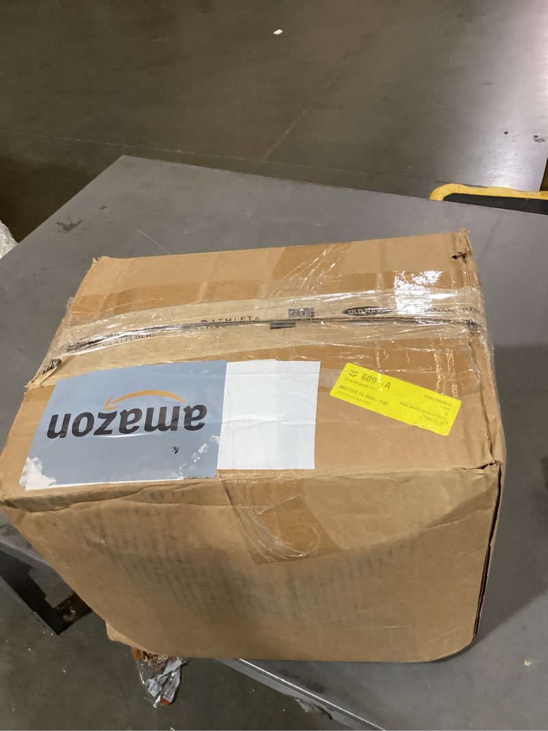 Condition photo showing Good Condition for brown blanket