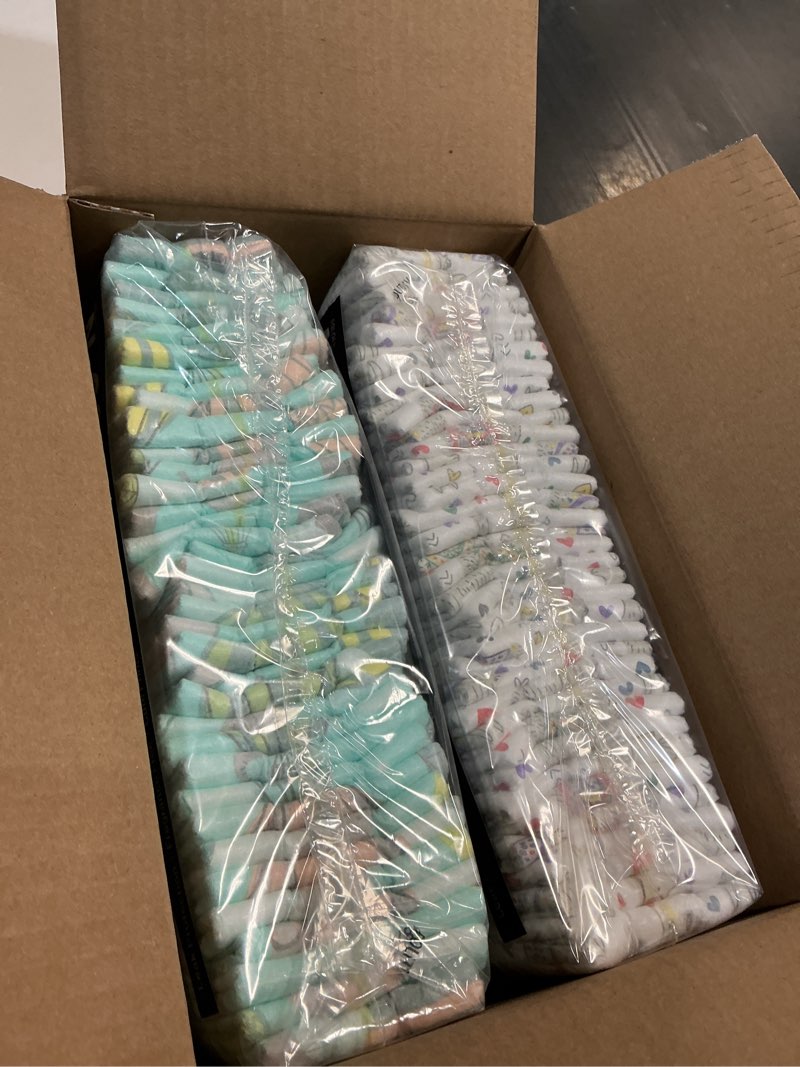 Condition photo showing New/Like New for the honest company comfort dry disposable diapers for sensitive skin, hypoallergenic, above it all + all the alpacas, club box size newborn 72 count newborn (72 count) above it all + all the alpacas