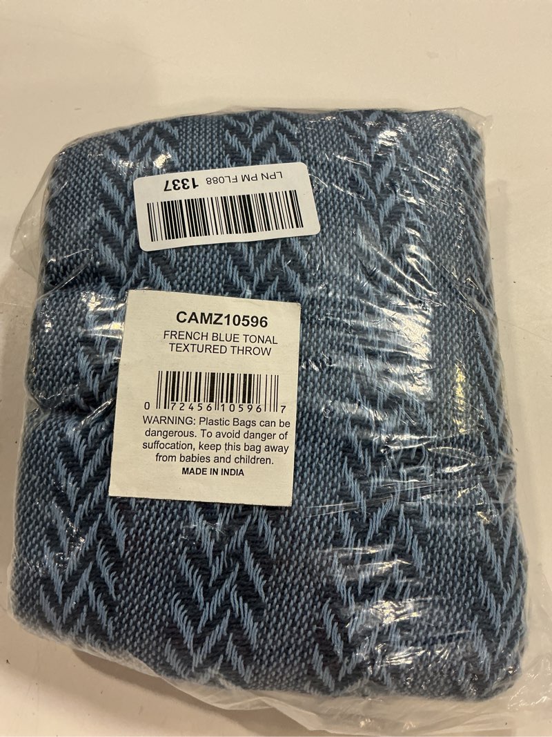 Condition photo showing Good Condition for blue regimental stripe handwoven alpaca scarf