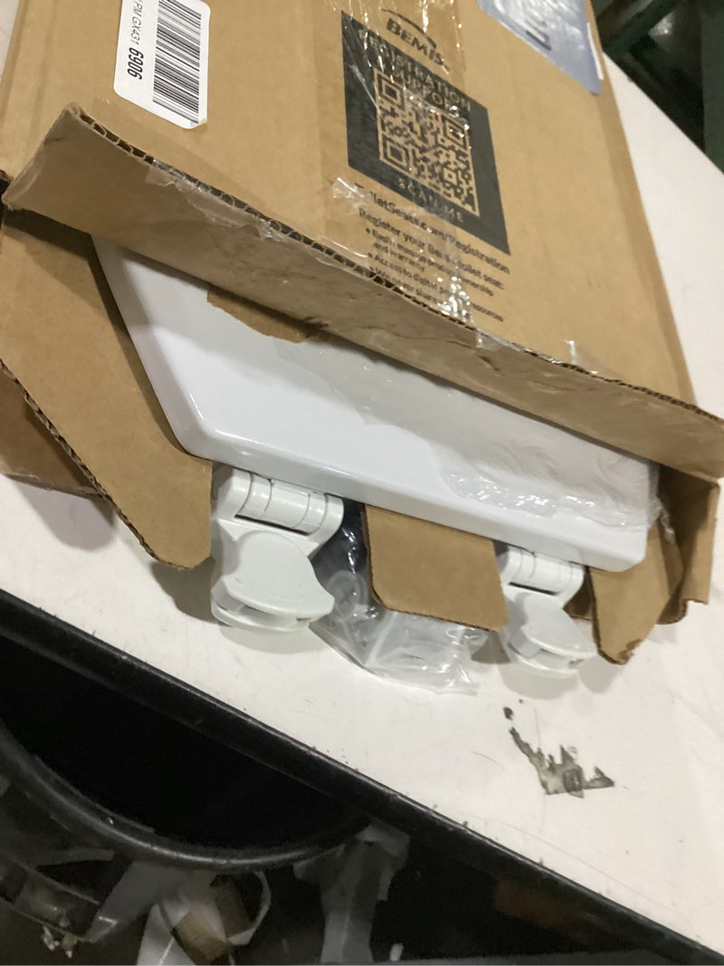 Condition photo showing As Is for bemis 500ec 390 toilet seat with easy clean & change hinges, 1 pack round, cotton white